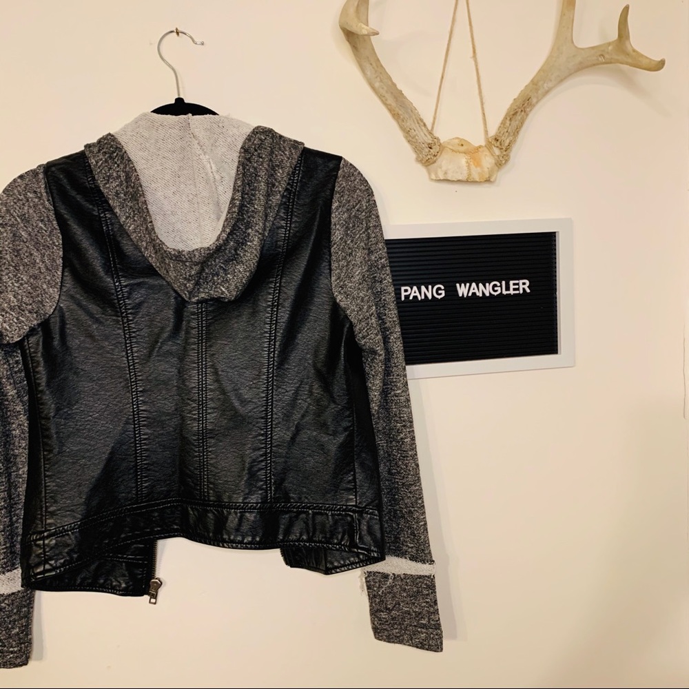 ⥈S O L D⥈  Jacket Hoodie - Picture 3 of 3